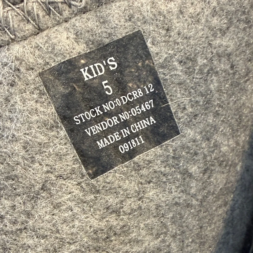 Source Unknown Gray Kids Felt Booties